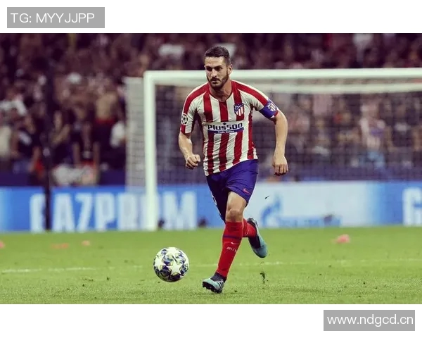 科克怀念马竞老球场红白相间球网引发球迷共鸣